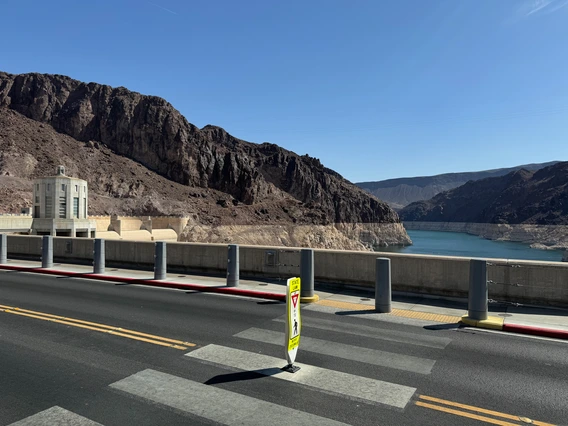 photo of road near hoover dam