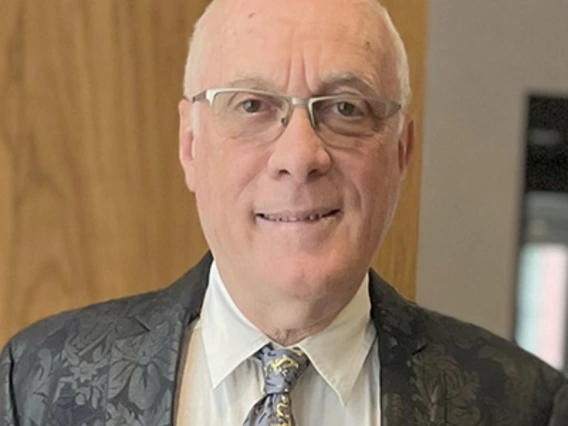Randall Hanson headshot