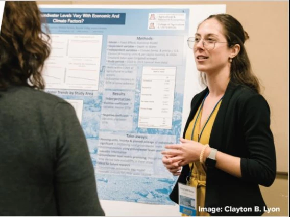 Grad student Zoey Reed-Spitzer presents her poster at the WRRC 2023 Annual Conference.