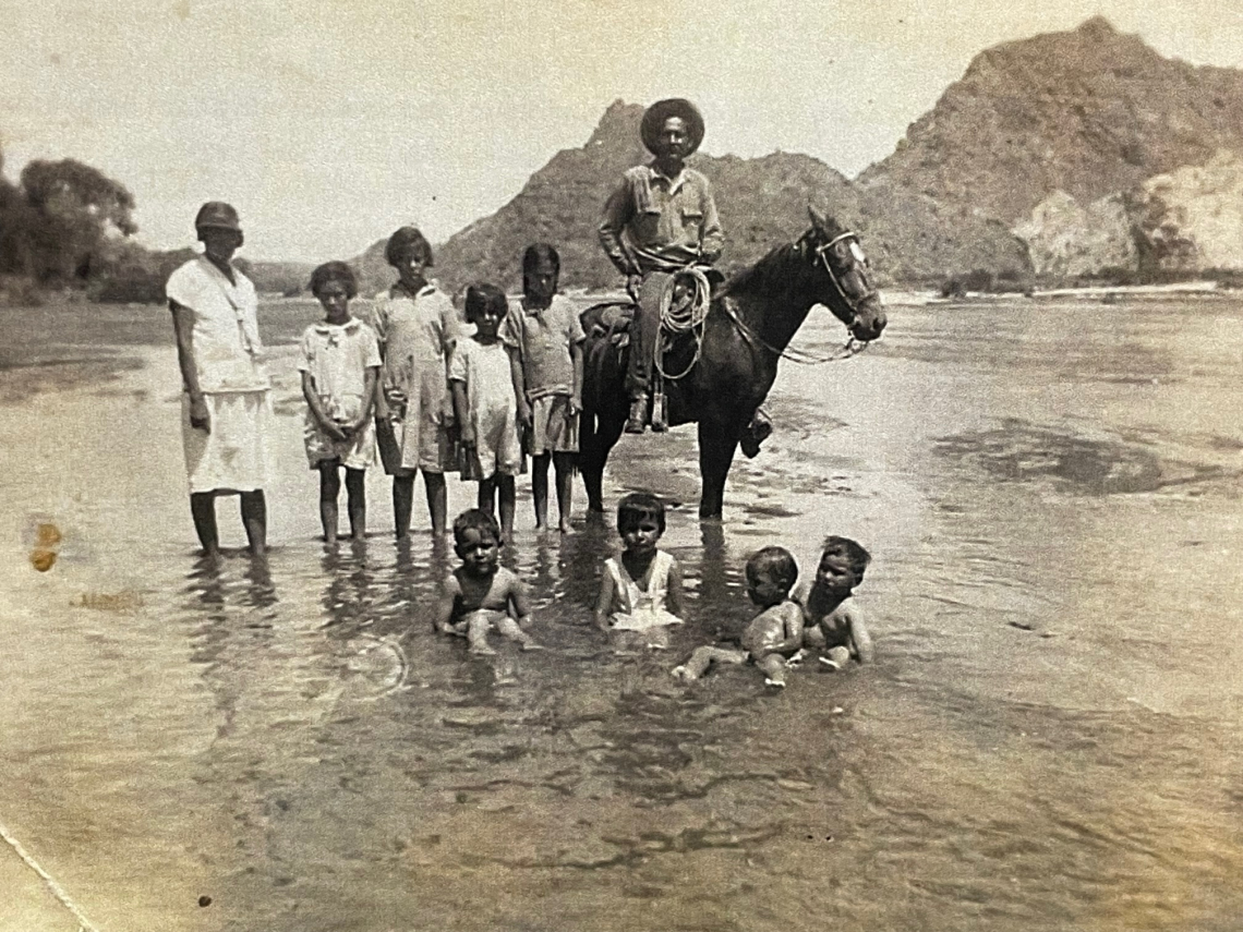 Cory Runyon photo showing his grandfather and family on the colorado river in 1929
