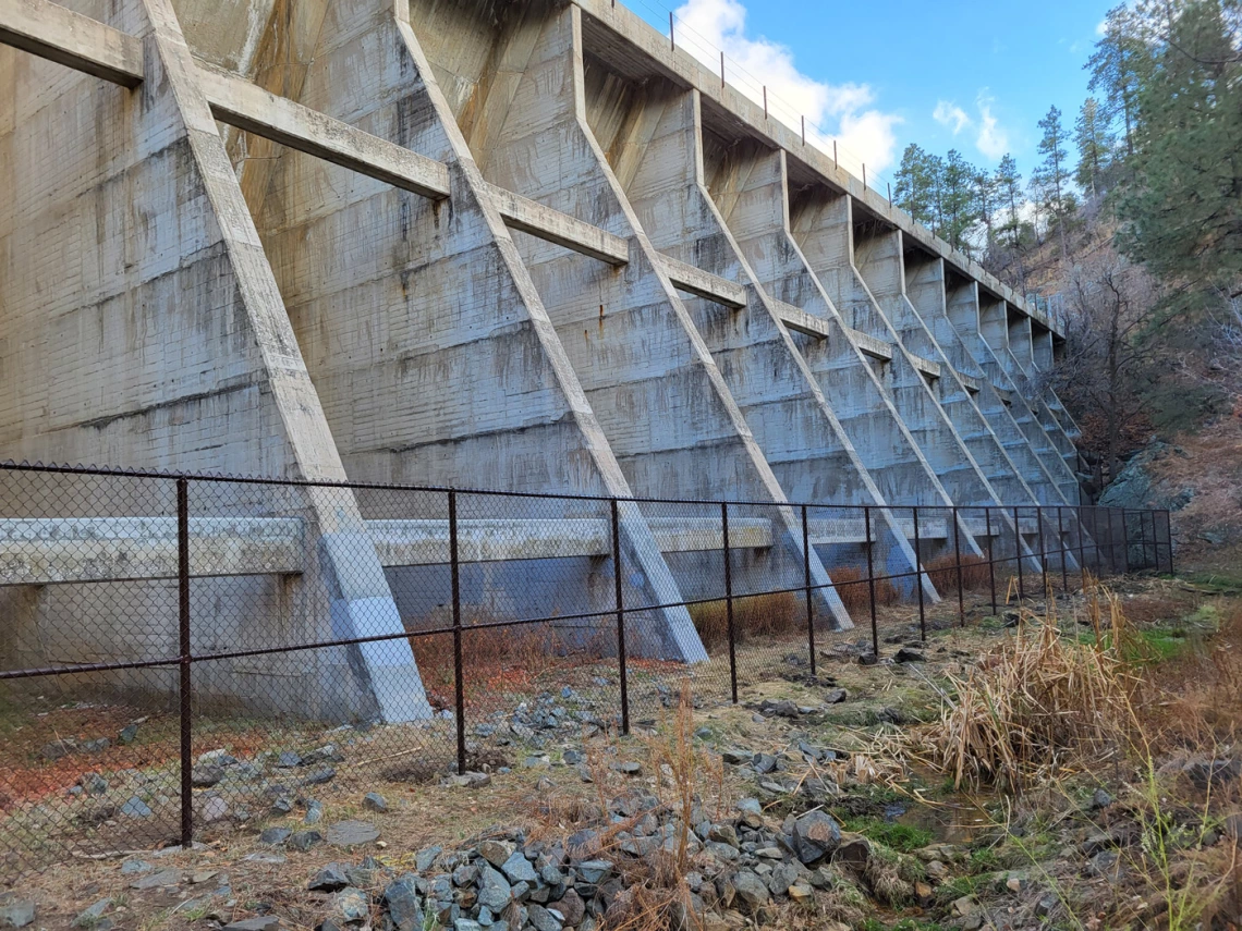 photo showing a dam on goldwater lake